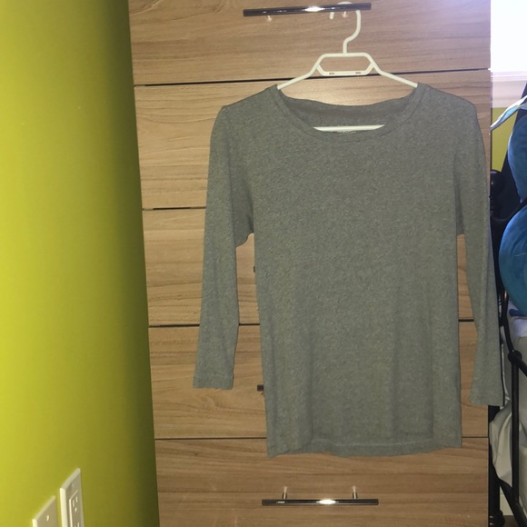 gray long sleeves shirt - Picture 1 of 1